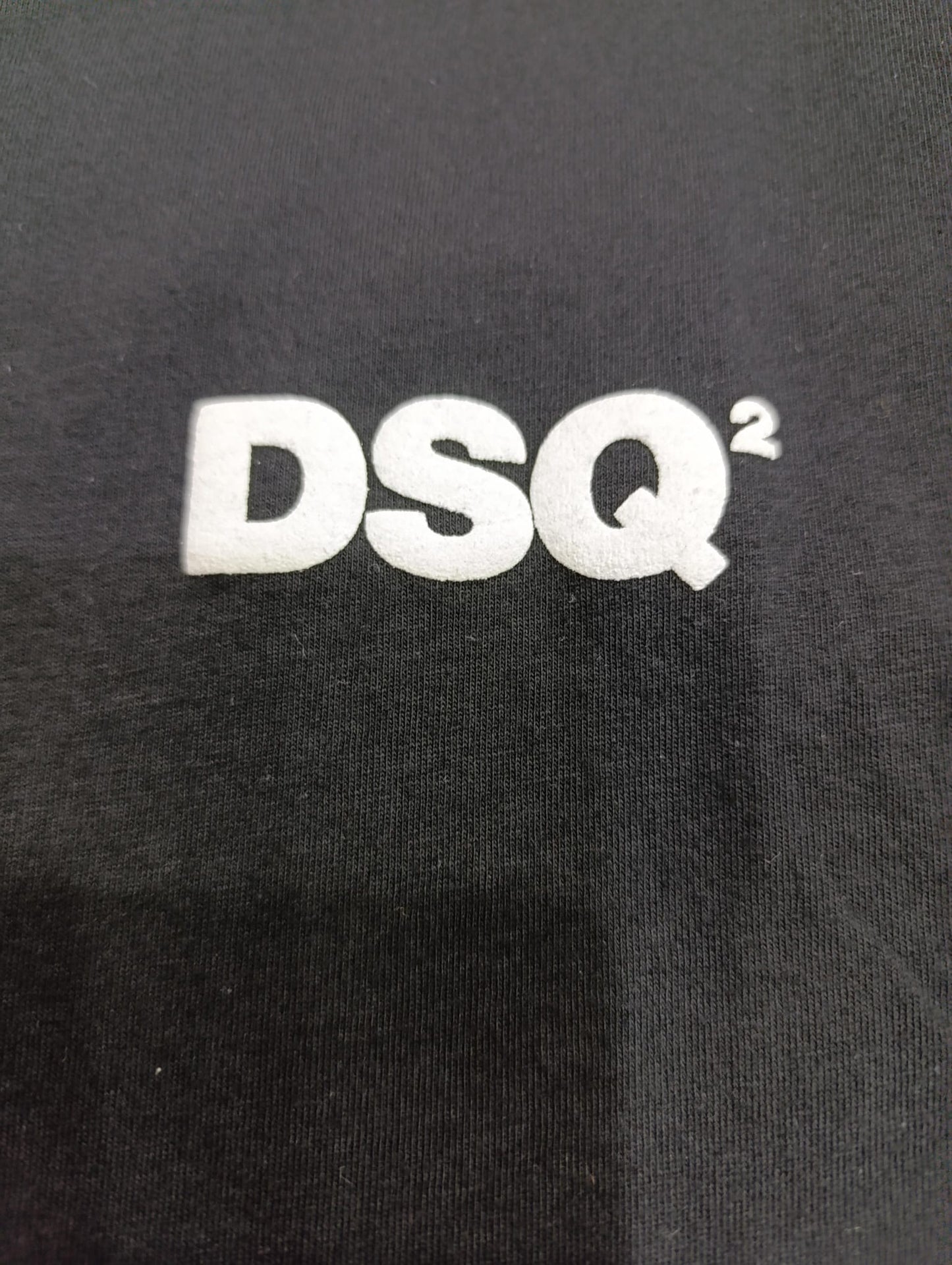 T-shirt Dino San Filippo Quote ricamo alla manica
