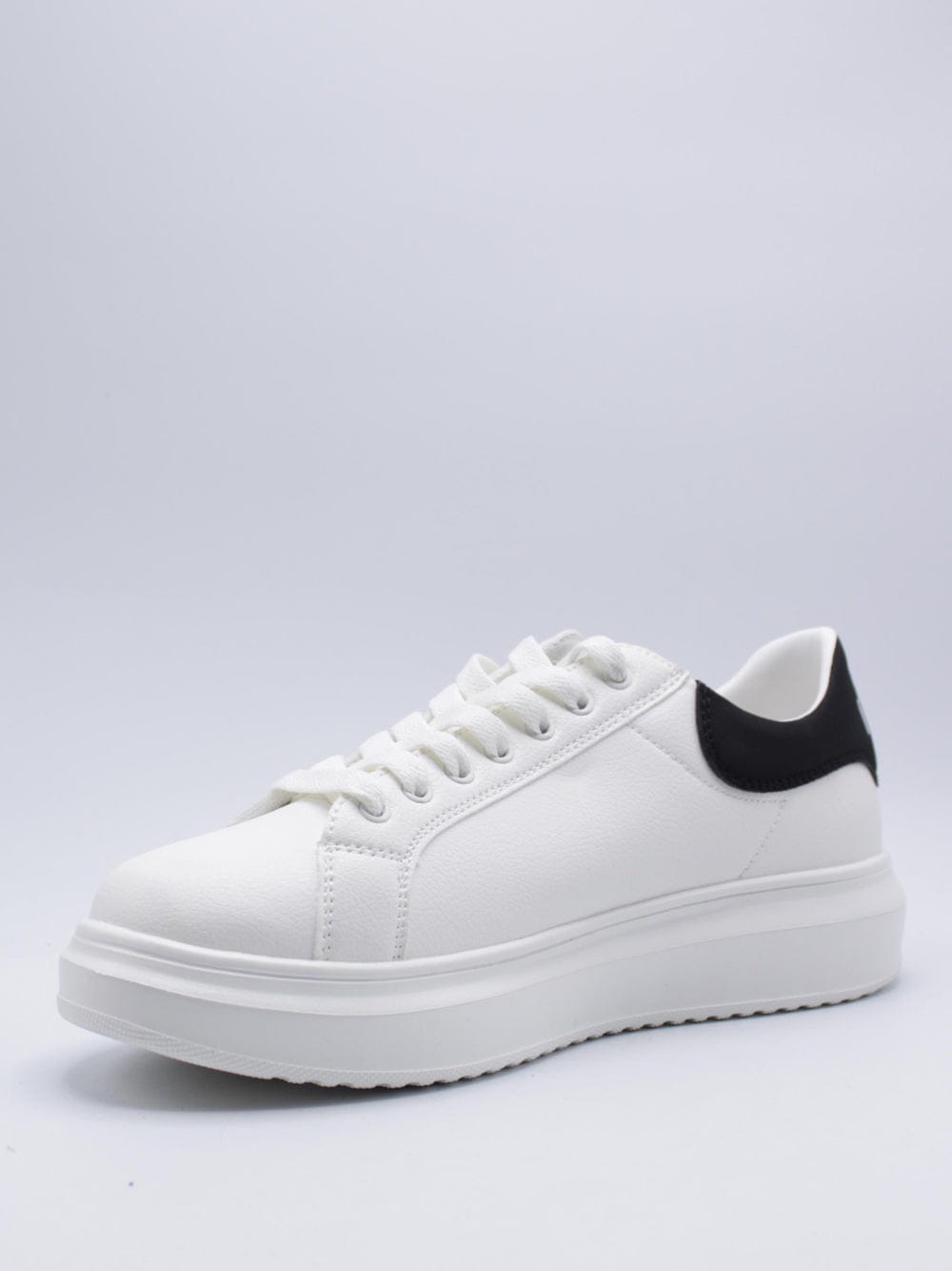 Sneakers ICON in ecopele con logo a rilievo dietro