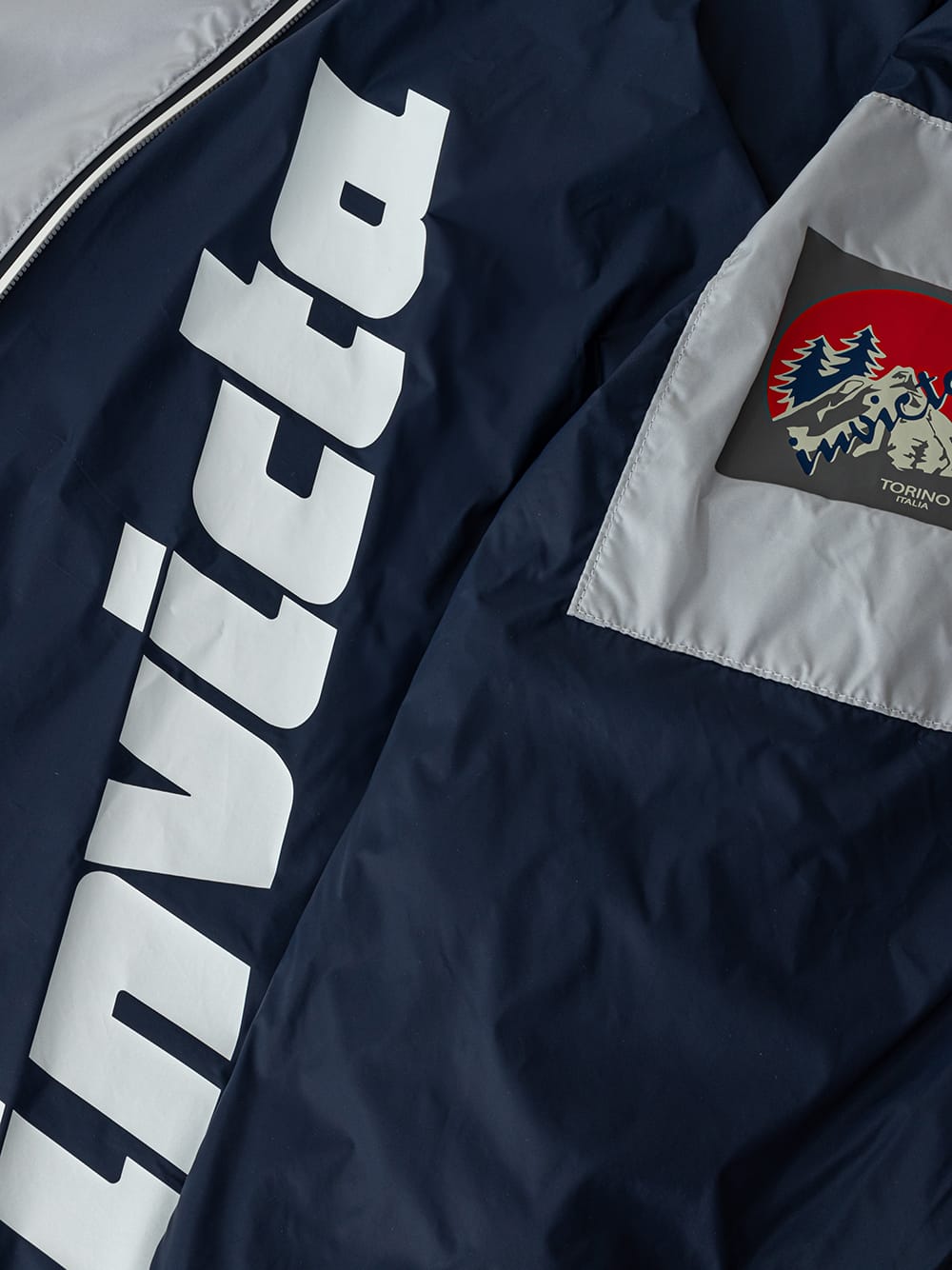 Giacca a vento INVICTA CON ZIP BASIC