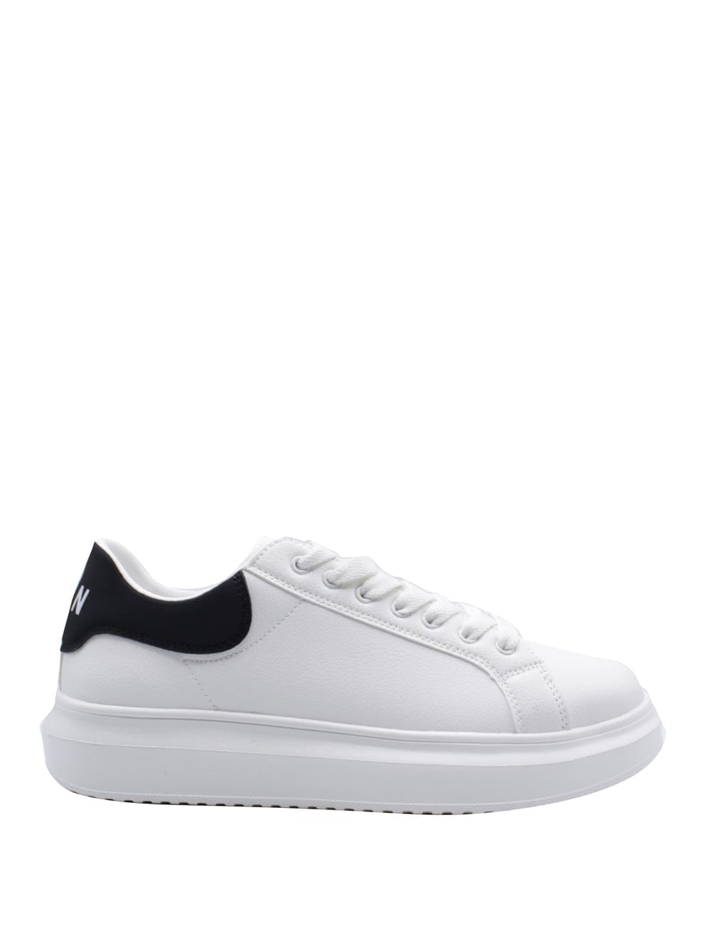 Sneakers ICON in ecopele con logo a rilievo dietro