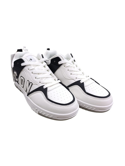 Sneaker ICON con maxi logo a rilievo