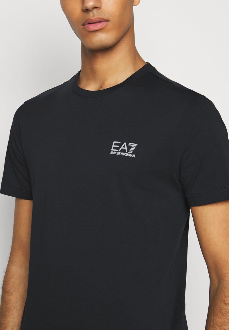T-SHIRT Emporio Armani con logo verticale dietro