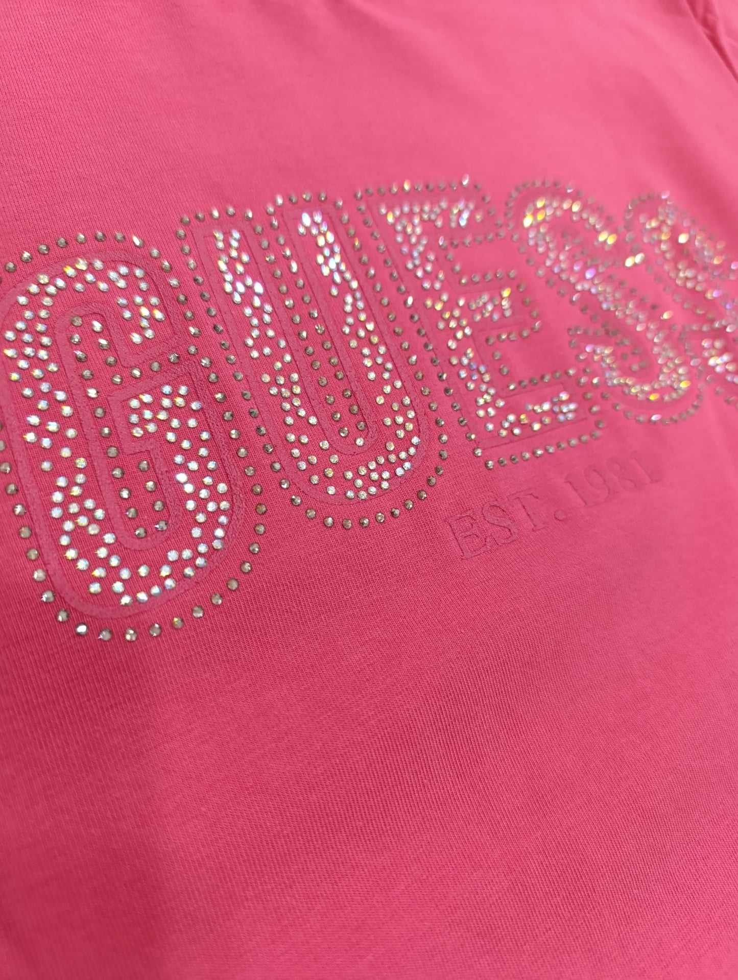 T-shirt GUESS con maxi logo brillantini