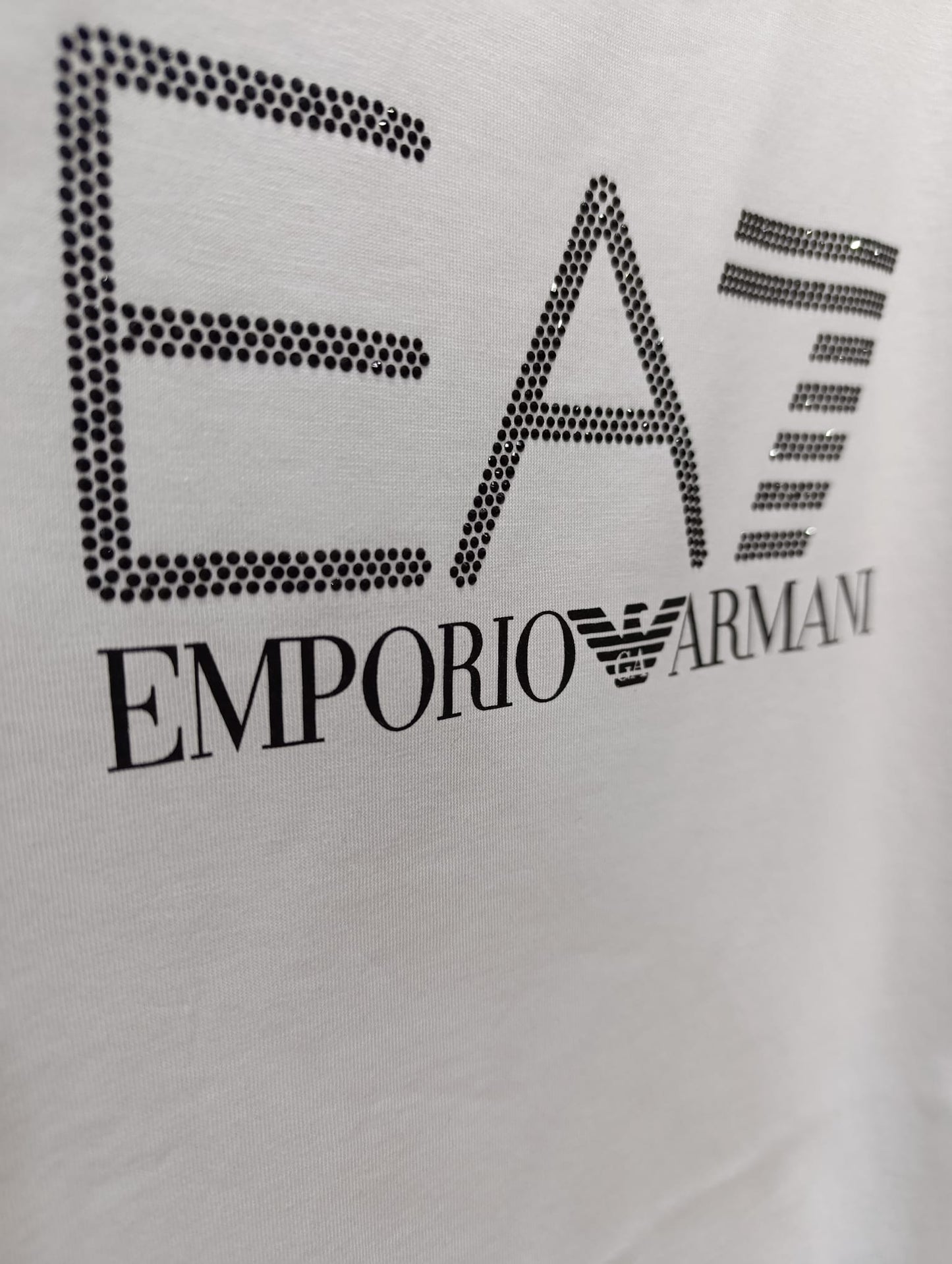 T-shirt Emporio Armani in strass t29