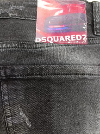 Pantaloncino Jeans Dsquared2 con toppe nere 647