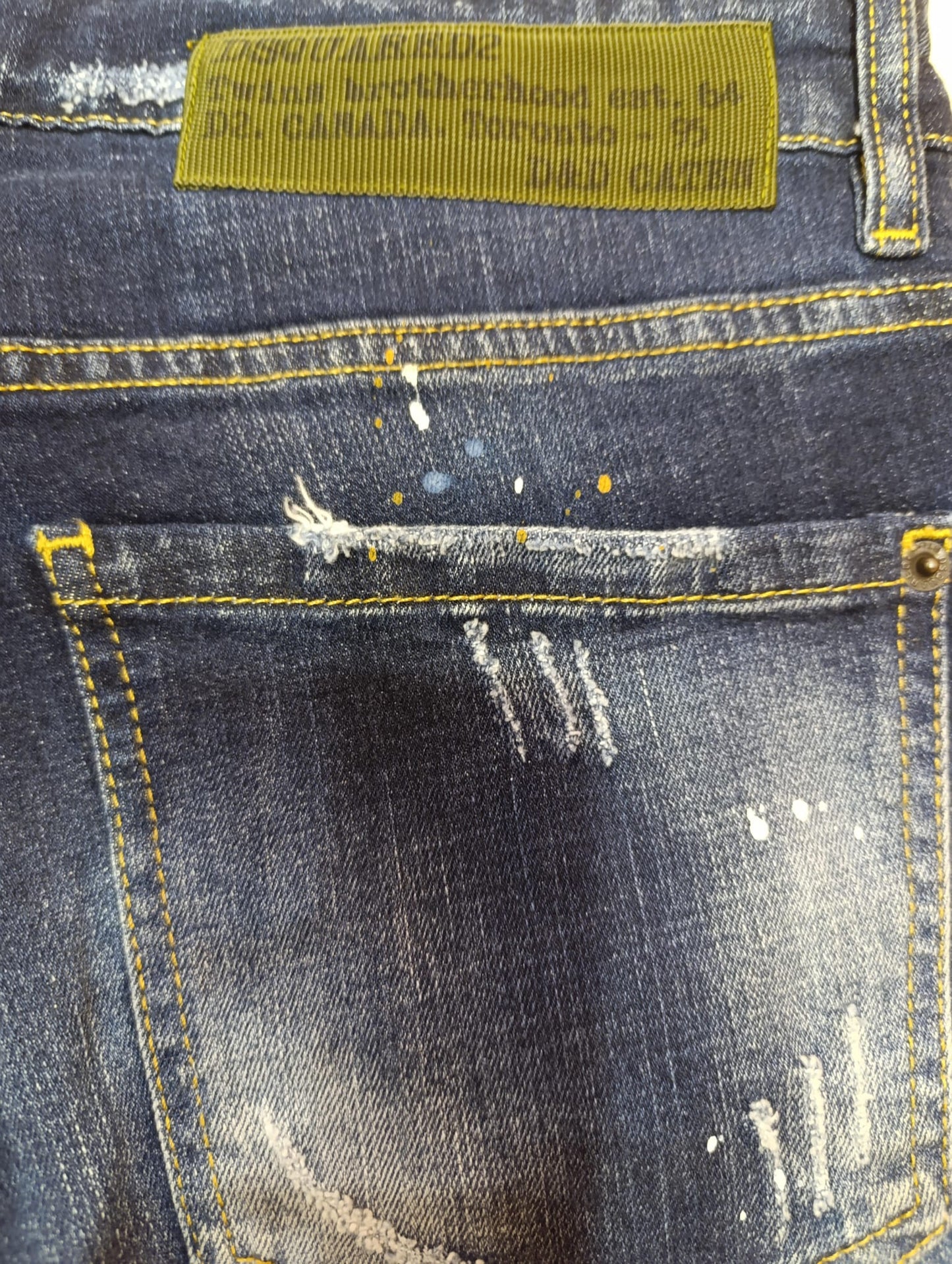 Pantaoncino di Jeans DSQUARED2 646 con toppa verde