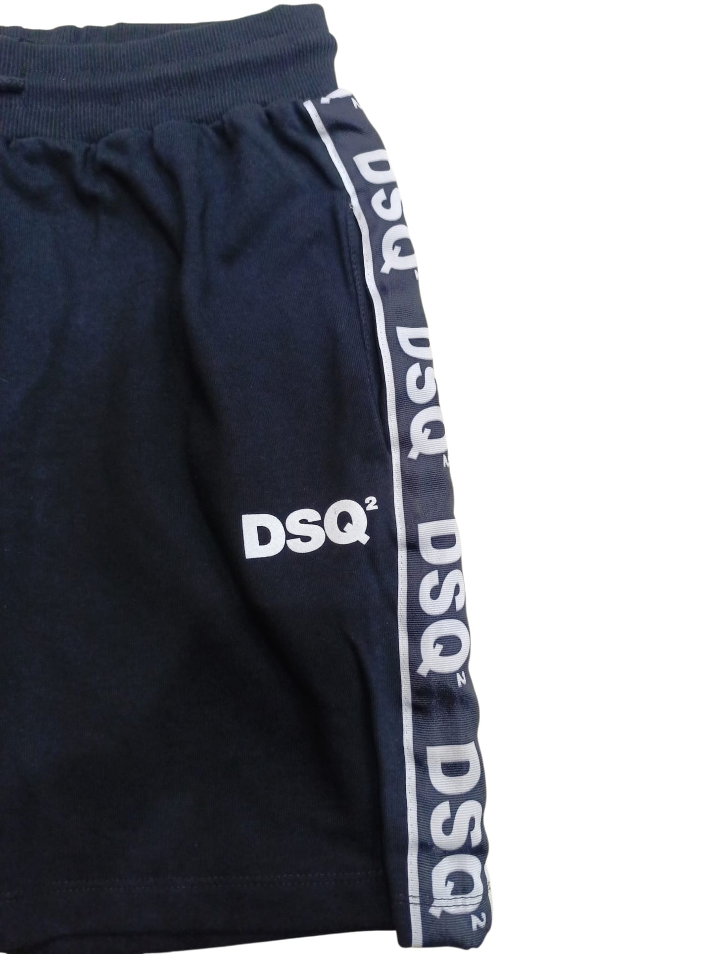 Bermuda uomo DSQ2 con stricscia laterale 24