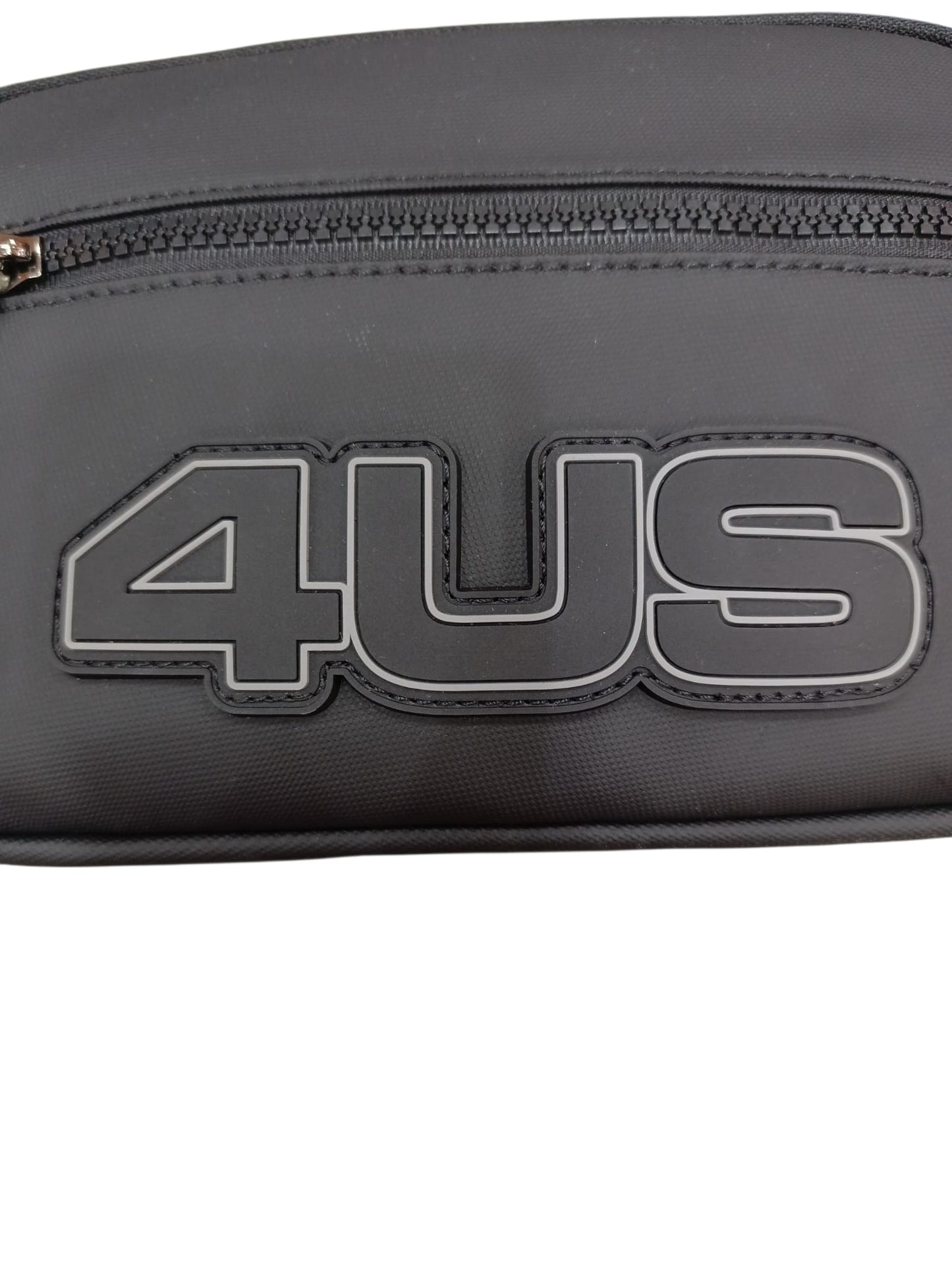 Pochette 4US PACIOTTI nera con logo rilievo 514